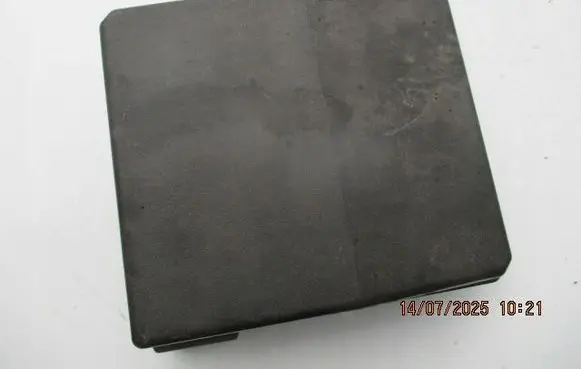 Citroen C-Crosser Fuse box cover 8565A024