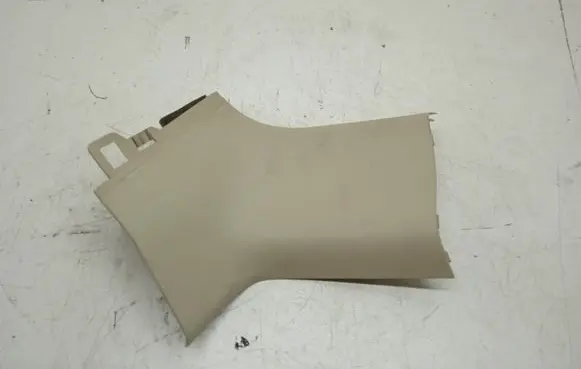 Volvo V70 (D)pillar trim (top) 