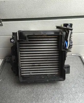 Peugeot 5008 Intercooler radiator M162476