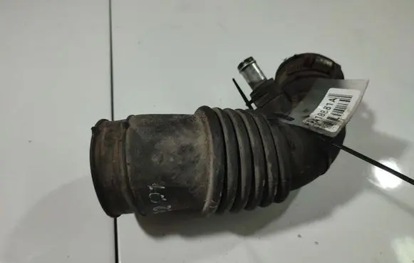 Toyota Avensis Verso Air intake hose/pipe