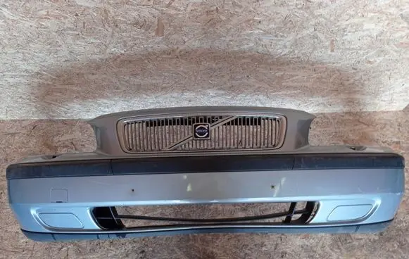 Volvo V70 Front bumper