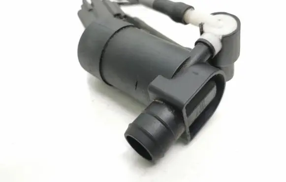 Volvo V70 Windscreen/windshield washer pump 67117k624fe T655c