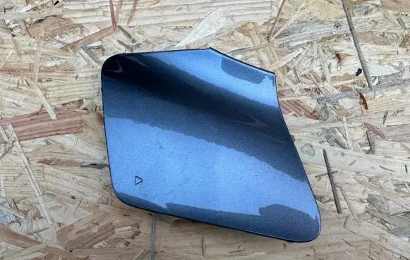 Mercedes-Benz CLS C218 X218 Front tow hook cap/cover A2188850626