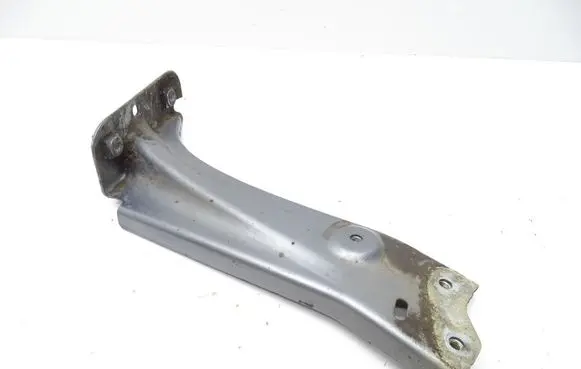 Skoda Octavia Mk3 (5E) Fender mounting bracket 5E0821142