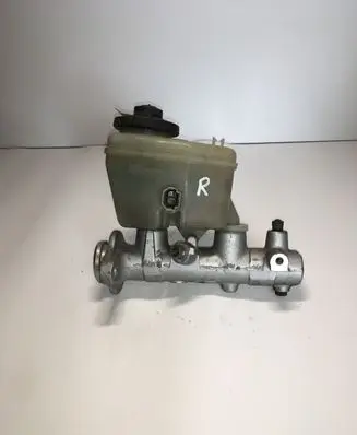 Toyota Land Cruiser (HDJ90) Master brake cylinder 34010