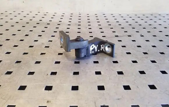 Skoda Yeti (5L) Front door upper hinge 8K0831402A
