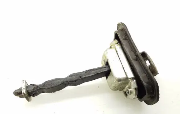 Nissan Qashqai Front door check strap stopper