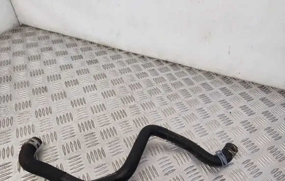 Engine coolant pipe/hose