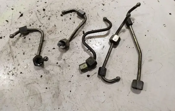 Fiat Doblo Fuel injector supply line/pipe 