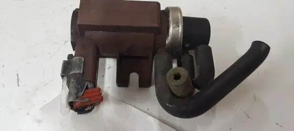 Citroen C5 Turbo solenoid valve 70096803 9652570180
