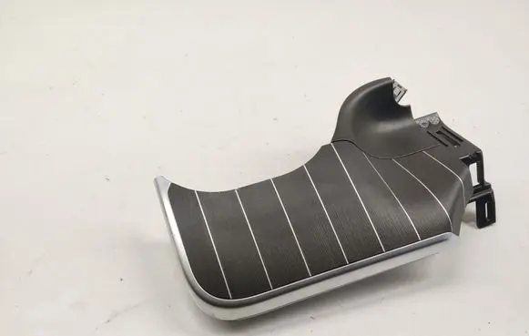 Dashboard glove box trim