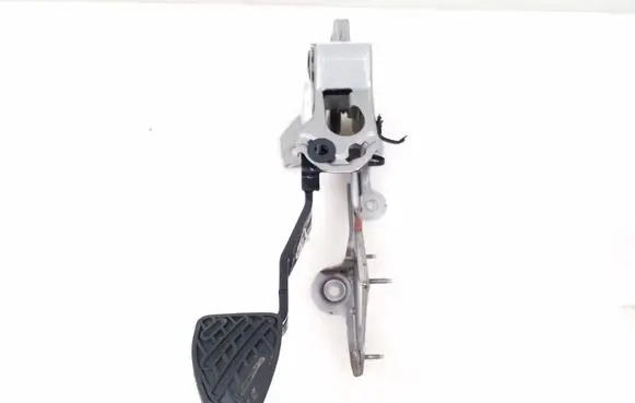 Nissan Qashqai Clutch pedal 