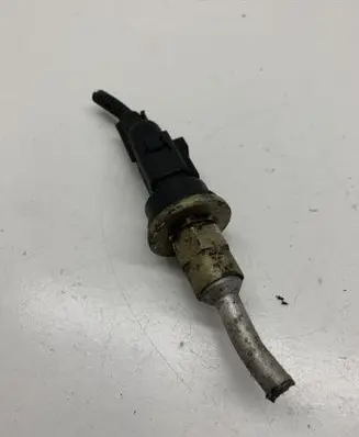 Air conditioning (A/C) pressure sensor