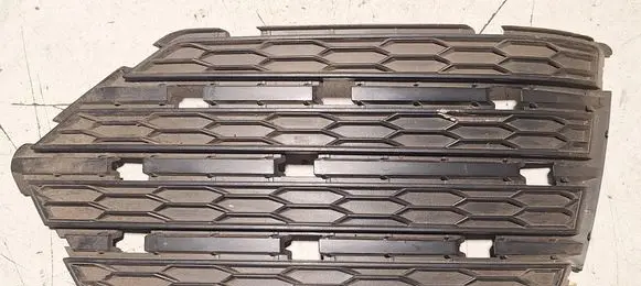 Front bumper lower grill