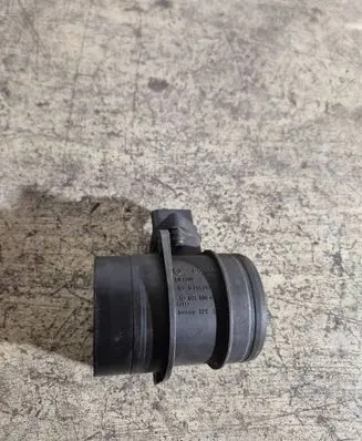 Volkswagen PASSAT B6 Mass air flow meter 074906461B 074906461