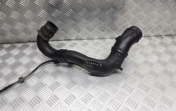 Skoda Octavia Mk1 (1U) Intake resonator 1J0129654S