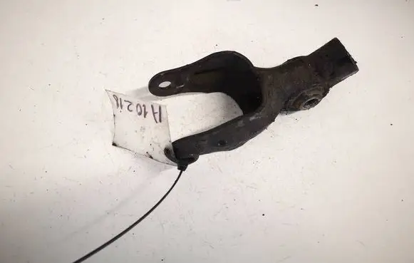 Engine mount bracket