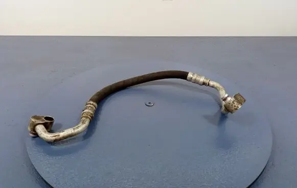 Air conditioning (A/C) pipe/hose