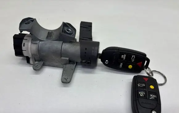 Volvo S60 Ignition lock 8621509
