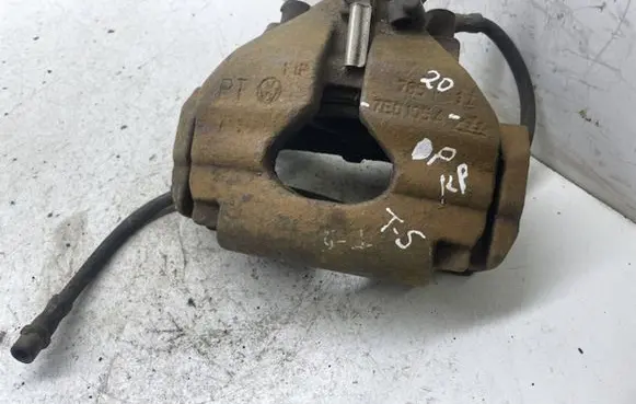 Volkswagen Multivan T5 Front brake caliper 7E0105A