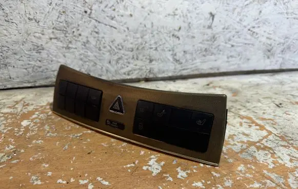 Mercedes-Benz CLK A209 C209 Hazard light switch A2096890031