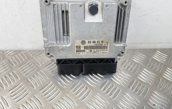 Volkswagen PASSAT B6 Engine control unit/module 03G906021NK 1039S17241 0281013440