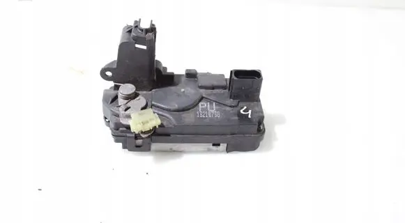 Opel Zafira B Rear door lock