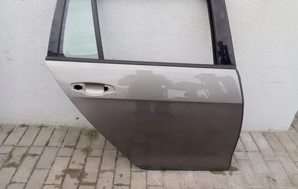 Volkswagen Golf VII Rear door LA7N