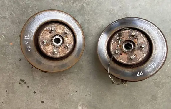 Honda CR-V Front wheel hub