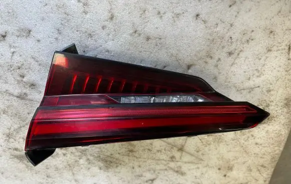 Audi A5 Tailgate rear/tail lights 8W6945094F 8W6945094