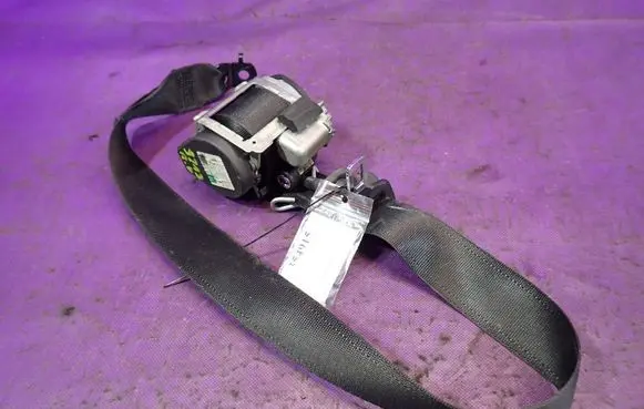 Fiat Punto (199) Front seatbelt
