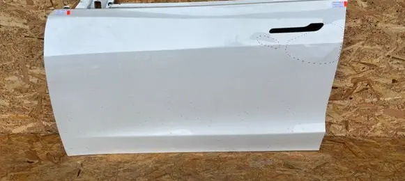Tesla Model 3 Front door K72TK88