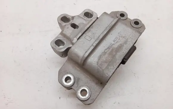 Volkswagen PASSAT B6 Engine mount vacuum valve F229328620