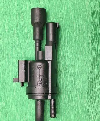 Mercedes-Benz C W204 Valve vacuum 0025401497 48843625B00
