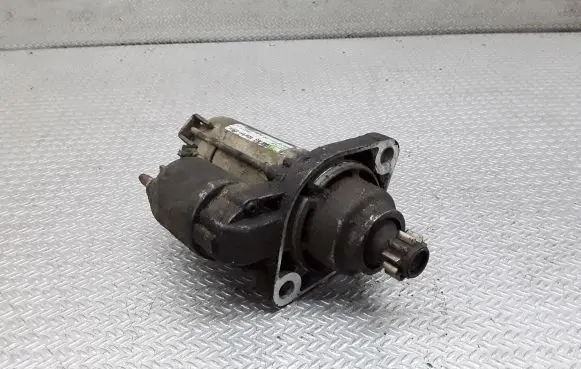 Volkswagen Golf IV Starter motor 02M911023M D6GS14