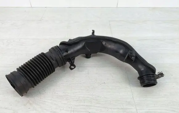 Peugeot 3008 II Intake resonator M06021A152Peugeot