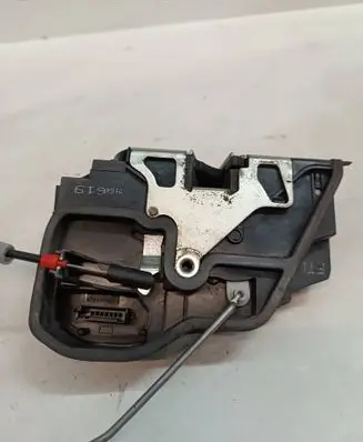 BMW 5 E60 E61 Front door lock 7154619