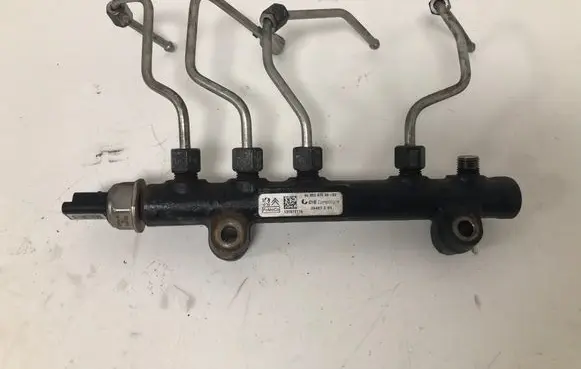 Citroen DS3 Fuel main line pipe 9685297580