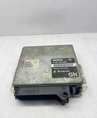 Opel Calibra Engine control unit/module 0261200530 90409629