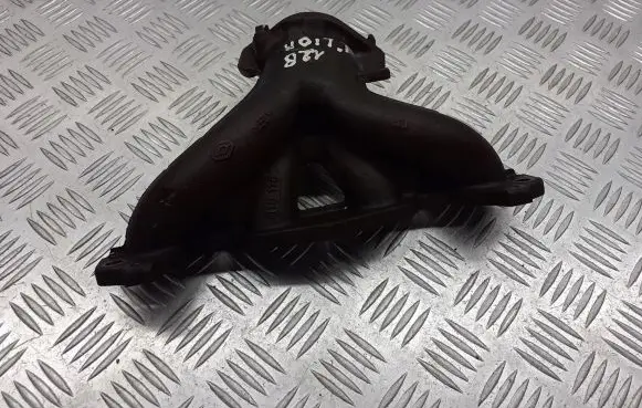 Renault Clio II Exhaust manifold