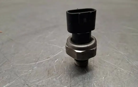 Toyota Avensis T250 Oil pressure sensor 8944851010