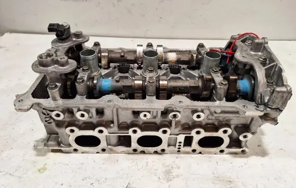Renault Laguna III Engine head L-JA19L