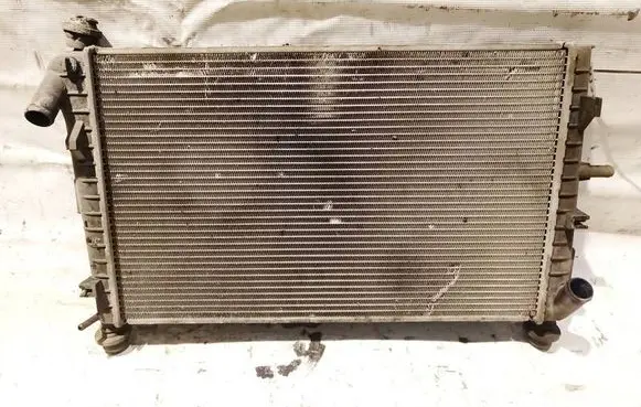 Ford Mondeo Mk III Coolant radiator