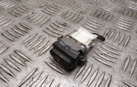 Nissan Qashqai Electric window control switch 2808202