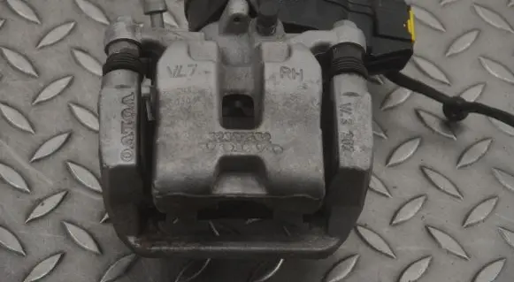Volvo XC40 Rear brake caliper 32329531