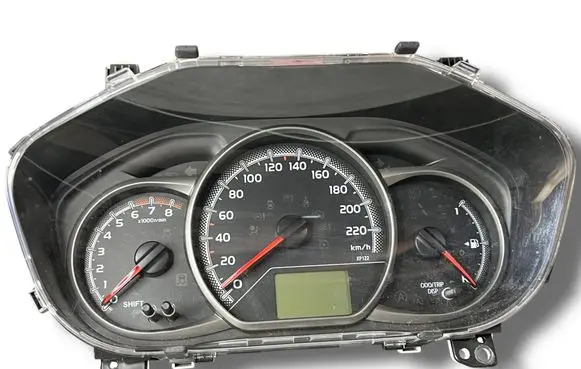 Toyota Yaris Clock T789 838000UB10