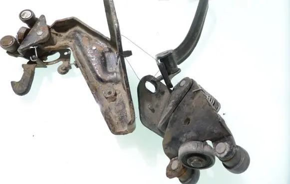 Peugeot Partner Sliding door lock 