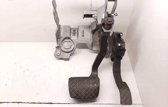 Audi A4 S4 B8 8K Brake pedal 8K1721117 AIS112CD1