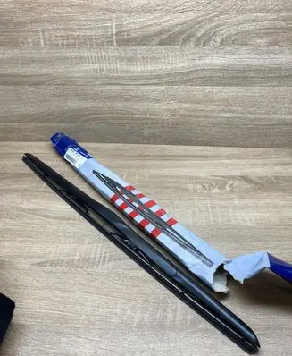 Hyundai i30 Windshield/front glass wiper blade 983502W100