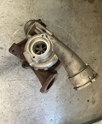Volkswagen PASSAT B7 Turbo GTC1549VZ 3170471 03L145721B